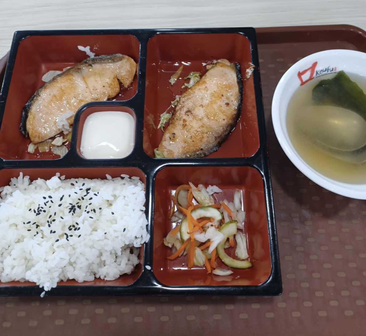 S$6.80 but "food portion is like kindergarten meal" — Diner complains